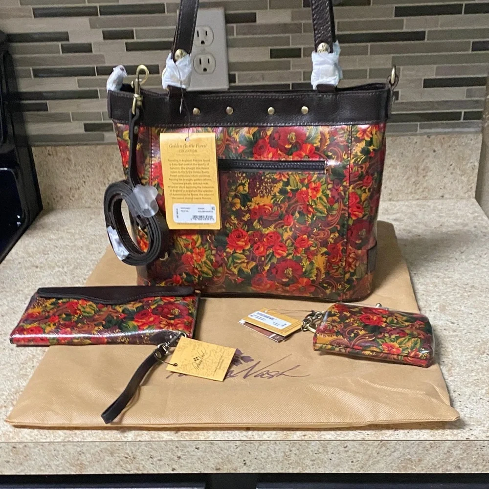 Patricia Nash Red Floral Shoulder Bag Set - Picture 3 of 13